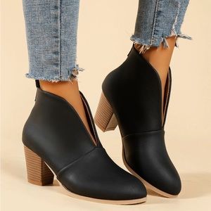 Black Chunky heeled slip on boots